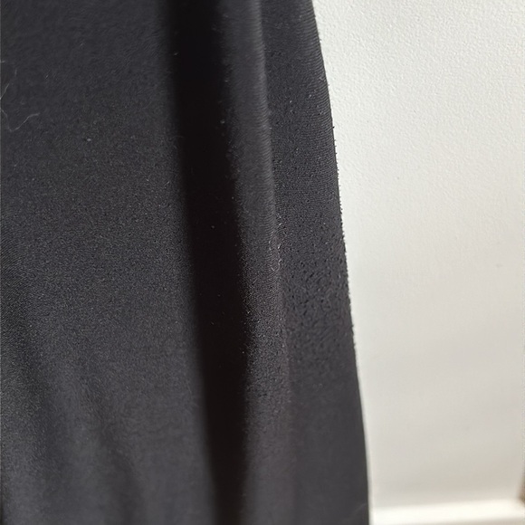 Tahari Little Black Dress with Gold Accent & Zipper, size 8 - Picture 5 of 7